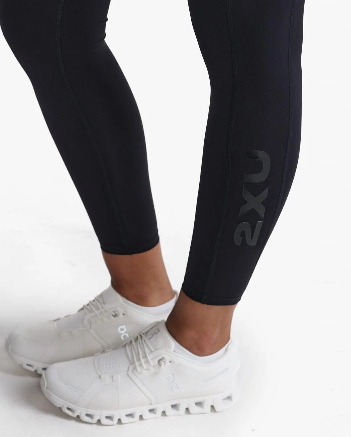 2XU Women's Form Stash Hi-Rise Compression Tight - Performance Activewear for Training, Improved Recovery - Black/Black