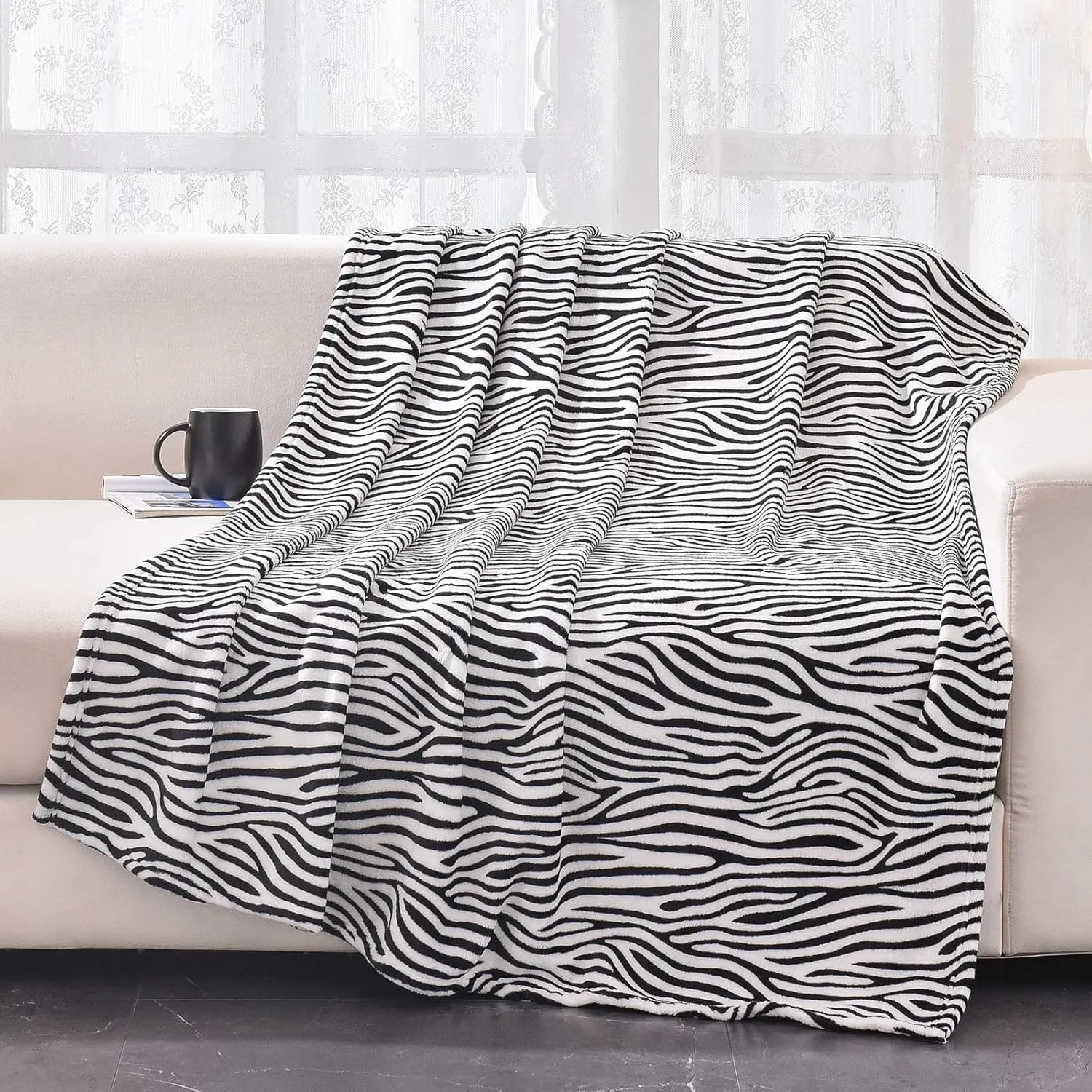 BNuitland Zebra Print Fleece Flannel Twin Size Blanket(60x80inch) with Storage pouch,300 GSM Double Sided Super Soft Bed Sofa Blanket for Adults, Black and White Lightweight Fuzzy Home Decor