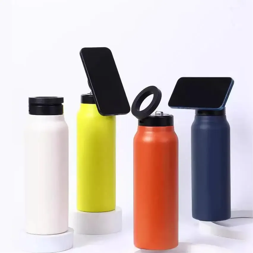 HydraConnect Insulated Water Bottle with Magnetic Phone Mount