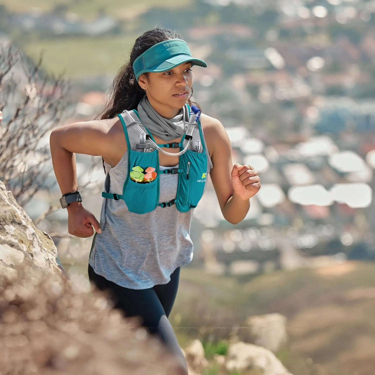 N NEVO RHINO Running Hydration Vest for Women 1.5L Water Bladder Backpack 5L Small -Lightweight Breathable Hydration Vest for Hiking Trail Running Cycling Marathon for Women