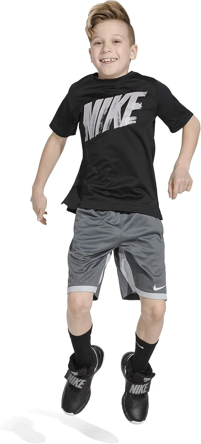 Nike Kids Boy's Dry Training Short (Big Kids)