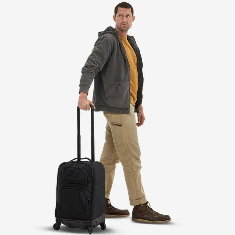 OGIO Renegade 22" 4 Wheeled Spinner, Black