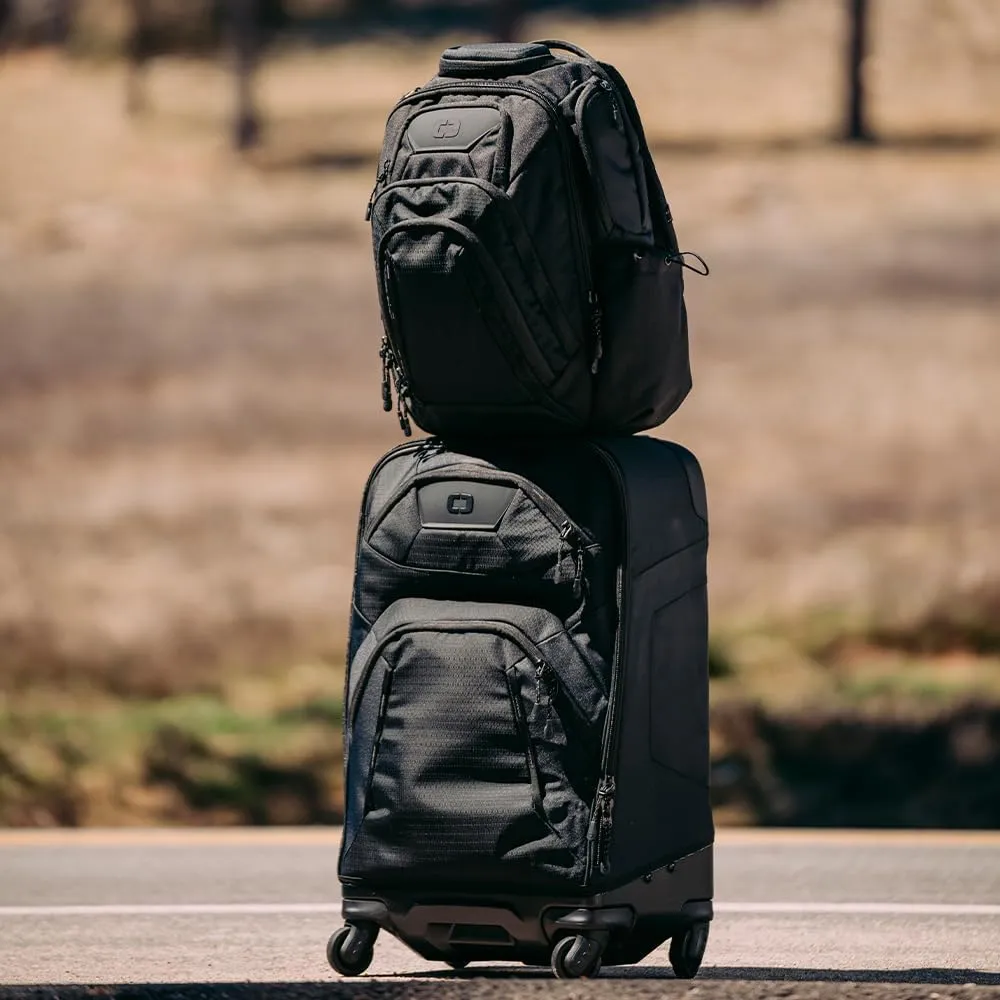 OGIO Renegade 22" 4 Wheeled Spinner, Black