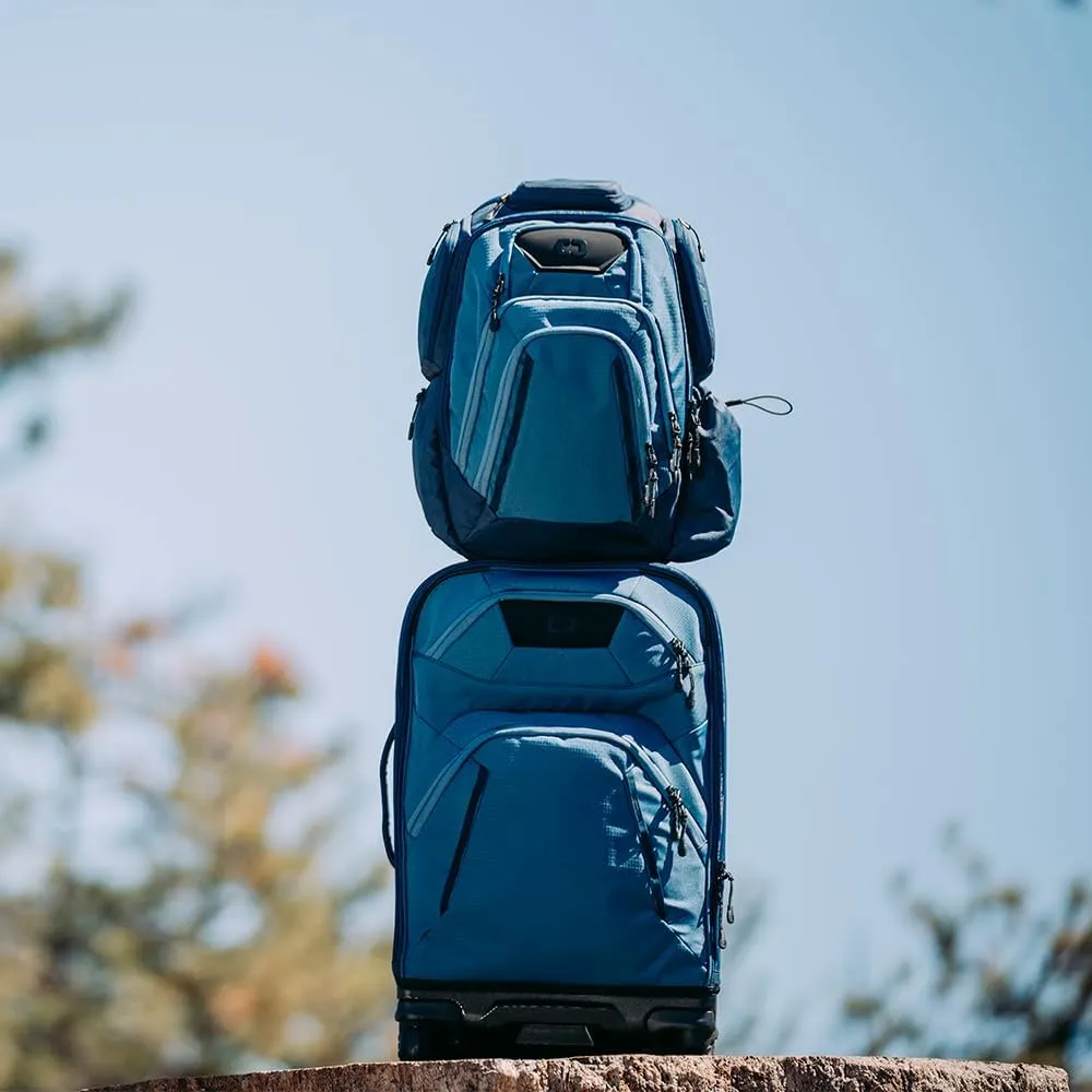 OGIO Renegade 26" 4 Wheeled Spinner, Navy Abyss