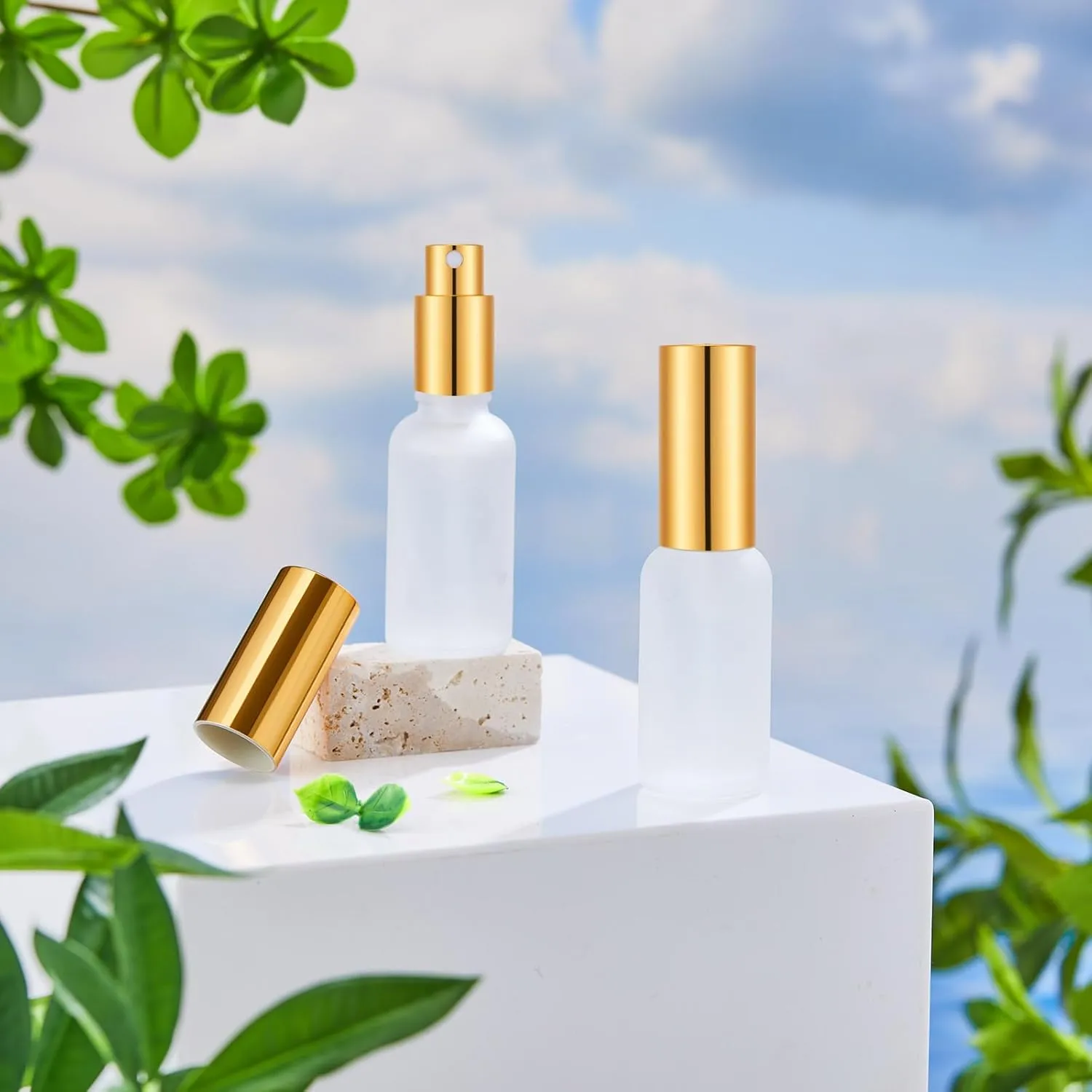 Roshtia 30 Pcs Glass Spray Bottle Clear Empty Bottles Small Refillable Reusable Perfume Bottle with Fine Mist Sprayer Pump for Face Body Travel(1 oz,Gold)