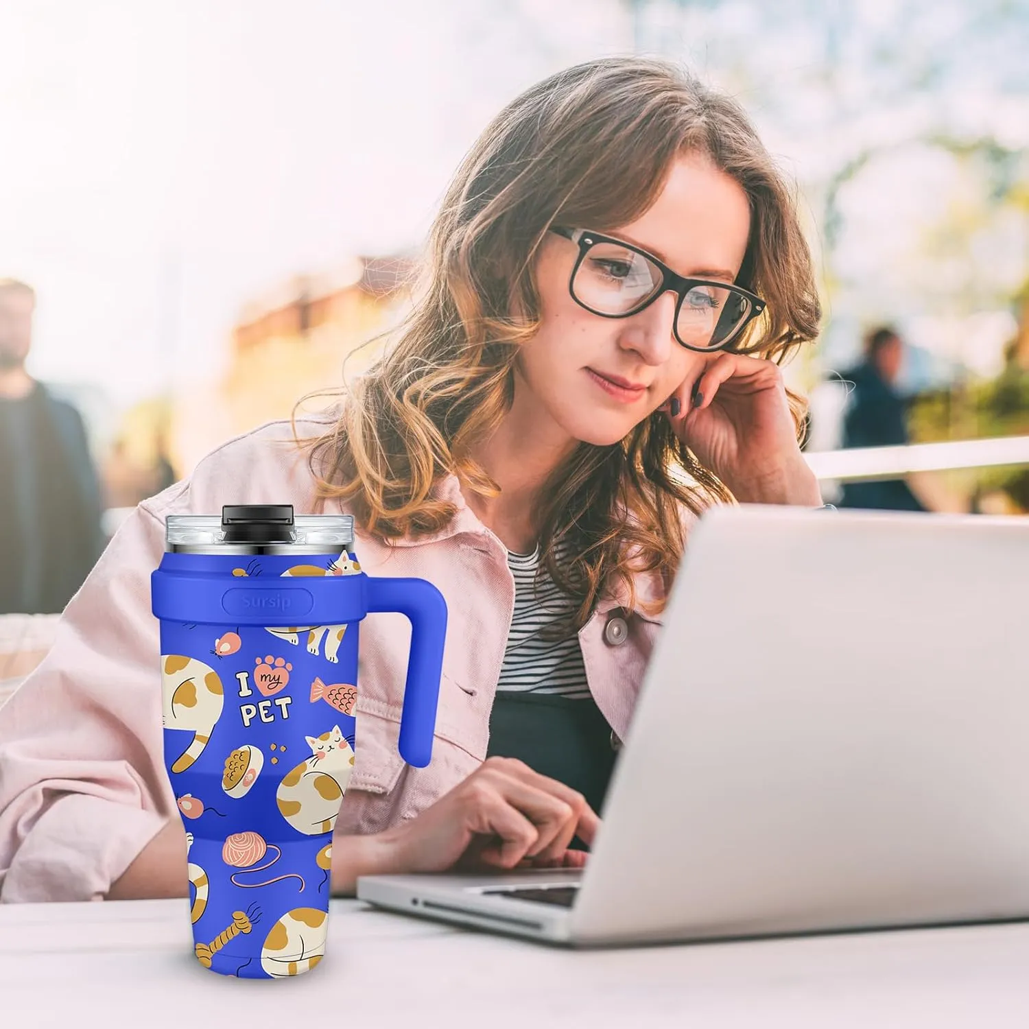 Sursip 40 oz Insulated Tumbler with Screw Lid - Stainless Steel Vacuum Cup with Straw and Handle, For Cold/Hot Drinks - Sweat/Leak Proof, Fits Cup Holder, Ideal Gifts for Women/Men (Blue Cat)